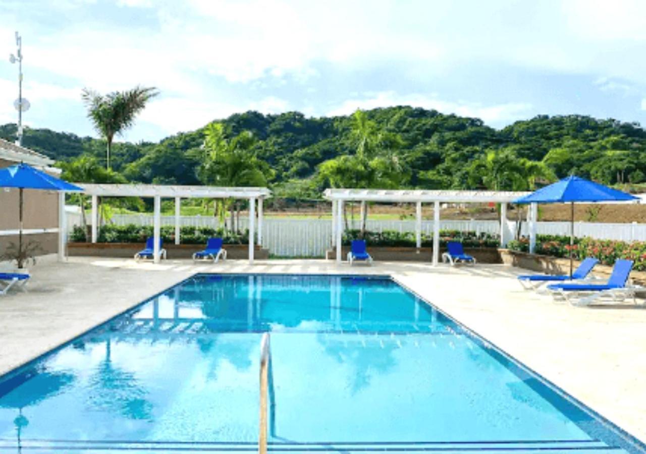 Seashore Vacation Home, Oceanpointe, Lucea, Jamaica Exterior photo