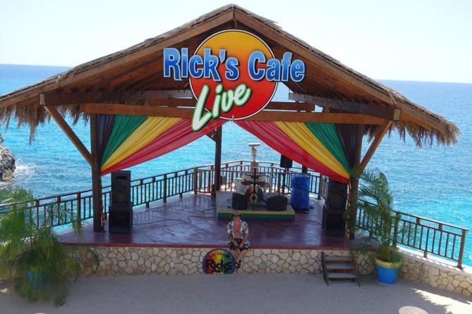 Seashore Vacation Home, Oceanpointe, Lucea, Jamaica Exterior photo